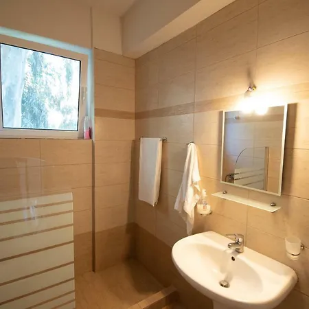 Apartment Seaside Apartment-dimitra